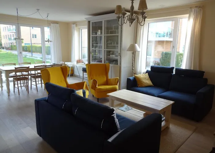 Apartment Bootsman Gelijkvloers Met Tuin En Autostaanplaats *