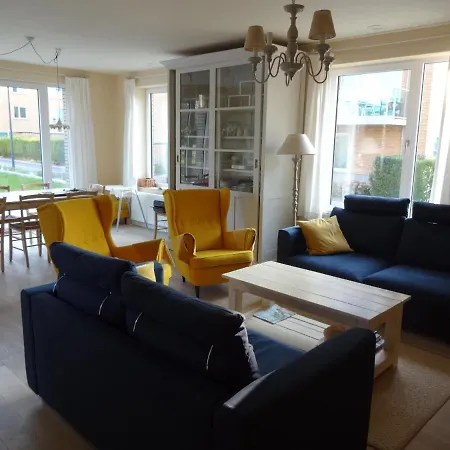 Apartment Bootsman Gelijkvloers Met Tuin En Autostaanplaats *