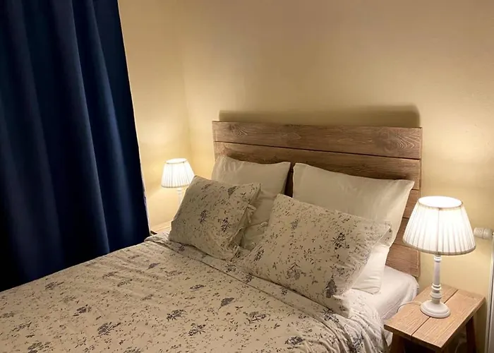 Bootsman Gelijkvloers Met Tuin En Autostaanplaats Lejlighed *